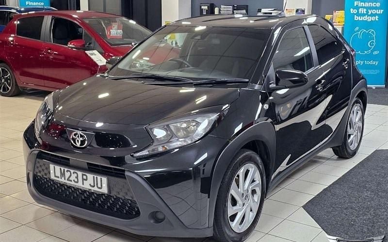 Used Toyota Aygo X PURE 72 HP (52 kW) 2025 SUV