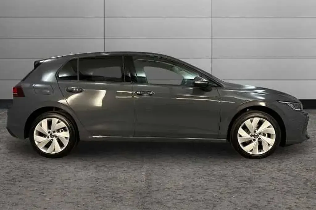 Nowe VW Golf VIII 150 KM (110 kW) 2026