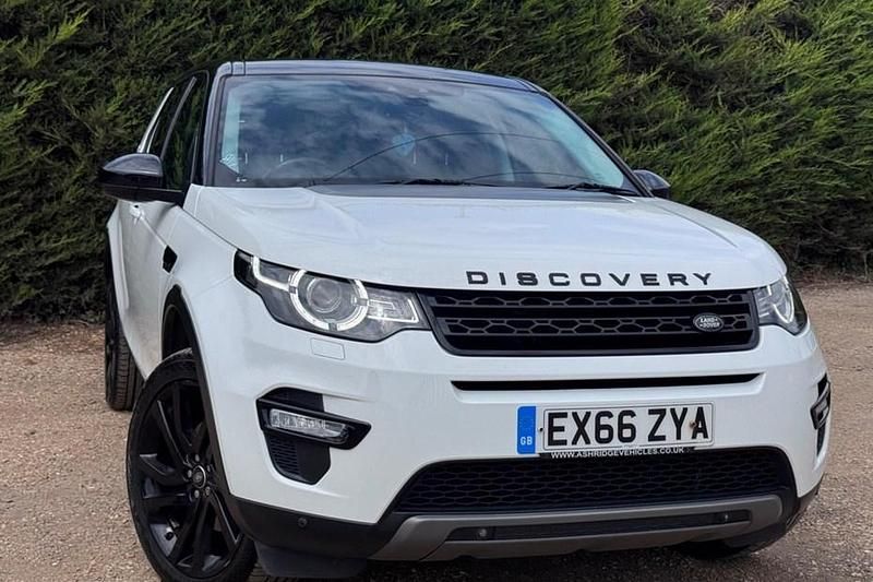 White Used 2016 Land Rover Discovery Sport HSE SUV | £10,995 (Fair price) - Image 1/1