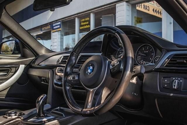 Used BMW 330 M Sport 258 HP (189 kW) 2017 Blue Sedan