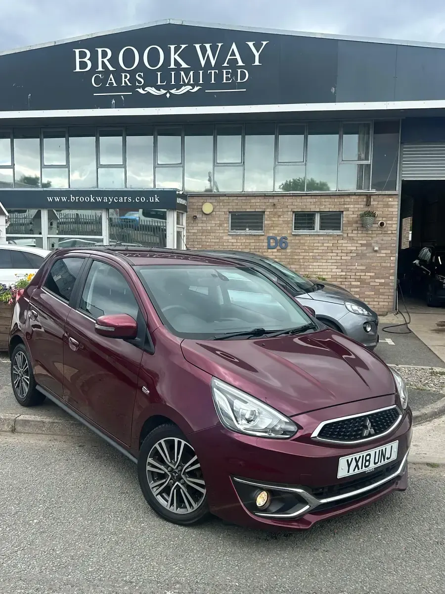 Used Mitsubishi Mirage 78 HP (57 kW) 2018 Mauve/purple Hatchback