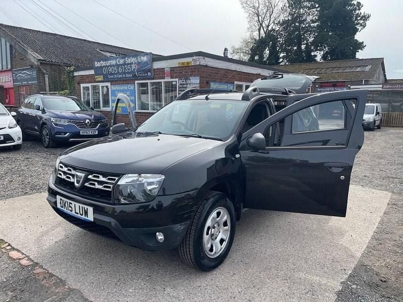 Used Dacia Duster Ambiance 110 HP (80 kW) 2015 Black SUV