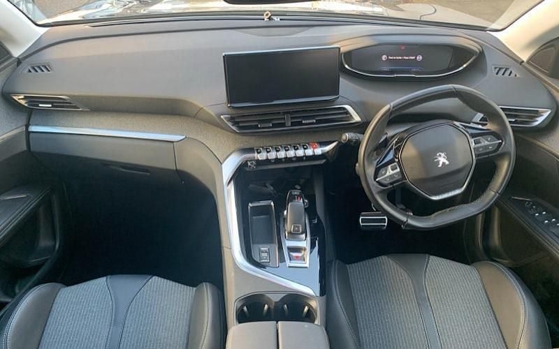 Used Peugeot 3008 Allure+ 131 HP (96 kW) 2022 Grey SUV