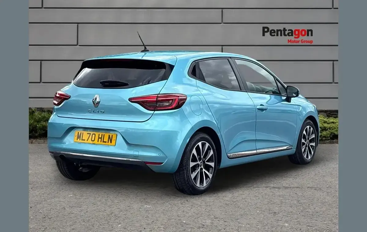 Used Renault Clio Iconic 99 HP (72 kW) 2020 Blue Hatchback