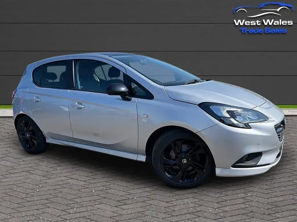 Used Vauxhall Corsa Edition 100 HP (73 kW) 2016 Silver Hatchback