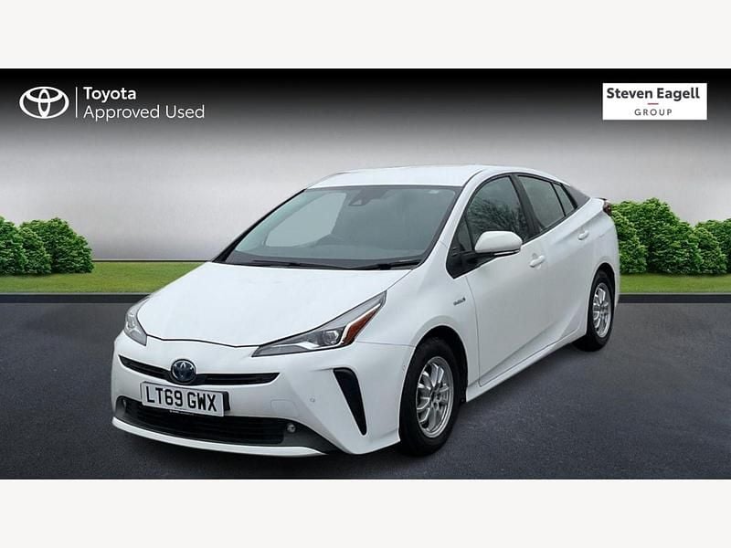 Used Toyota Prius Business Edition 122 HP (89 kW) 2019 White Hatchback
