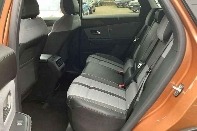 Used Vauxhall Grandland X GSe 136 HP (100 kW) 2024 Brown SUV