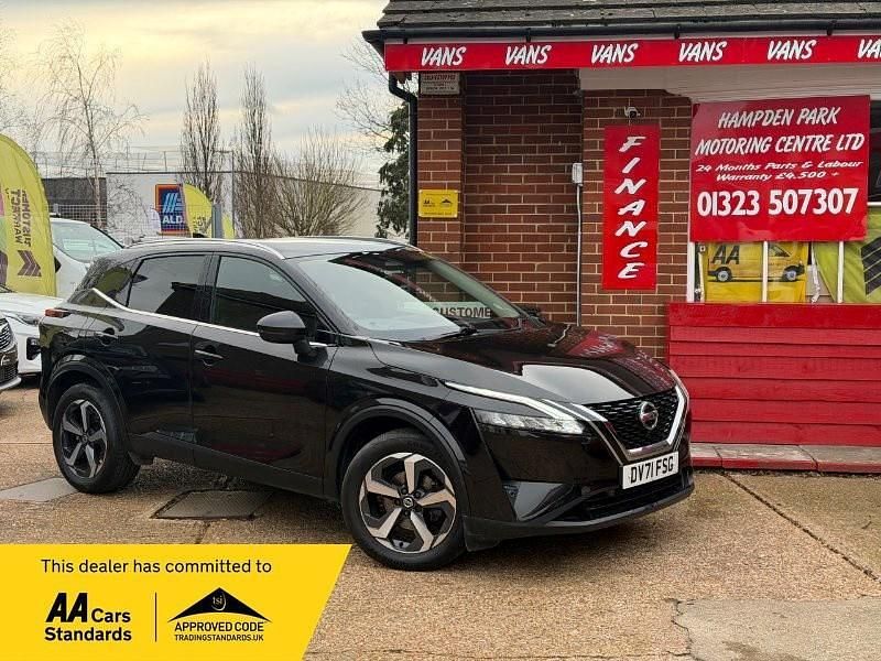 Black Used 2021 Nissan Qashqai N-Connecta SUV | £15,650 (A bit pricey) - Image 1/4