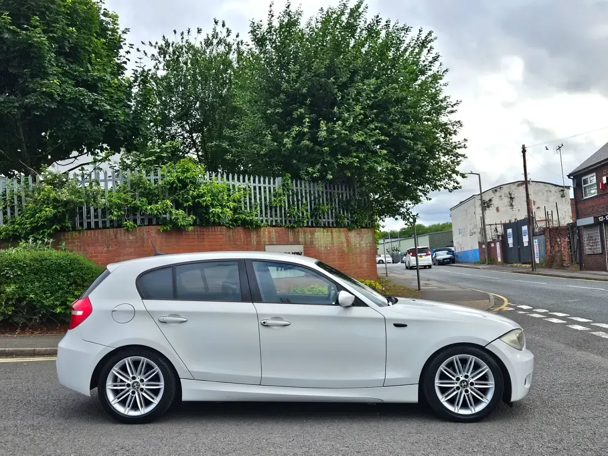 Used BMW 118 M Sport 2009 White Hatchback
