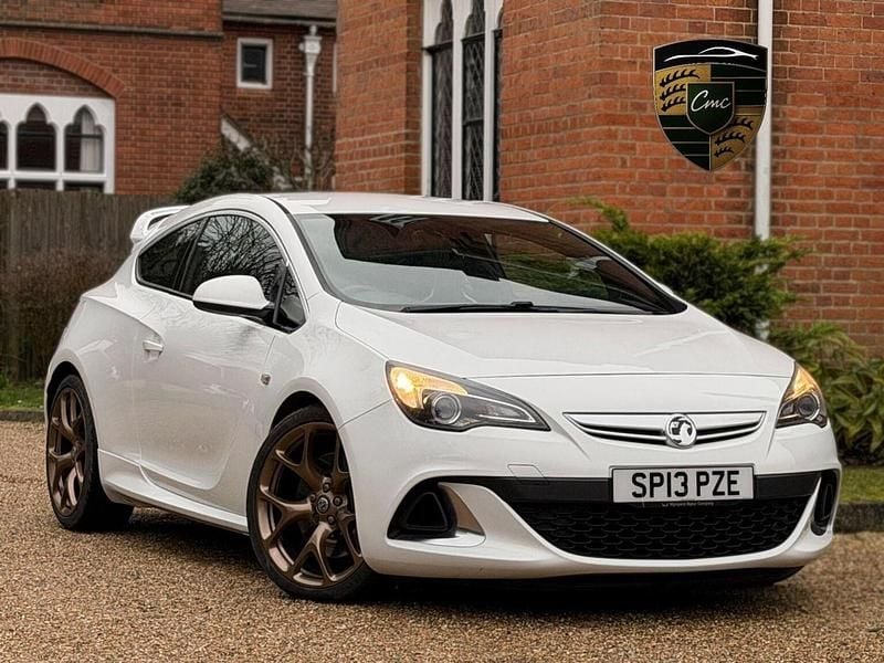 Used Vauxhall Astra GTC 2013 White Hatchback