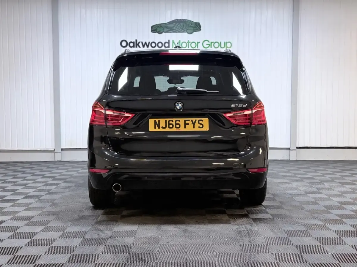 Begagnad BMW 218 Sport Line 2016 Svart Kombi