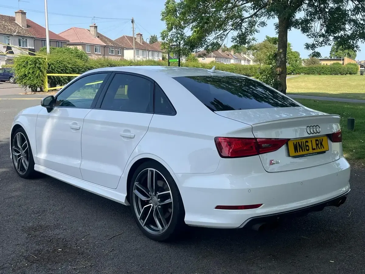 Used Audi A3 Advanced 2016 White Sedan