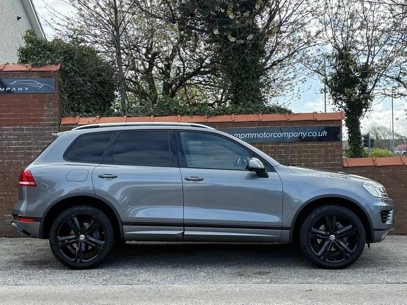 Usado VW Touareg R-line 262 HP (192 kW) 2016 Cinzento SUV
