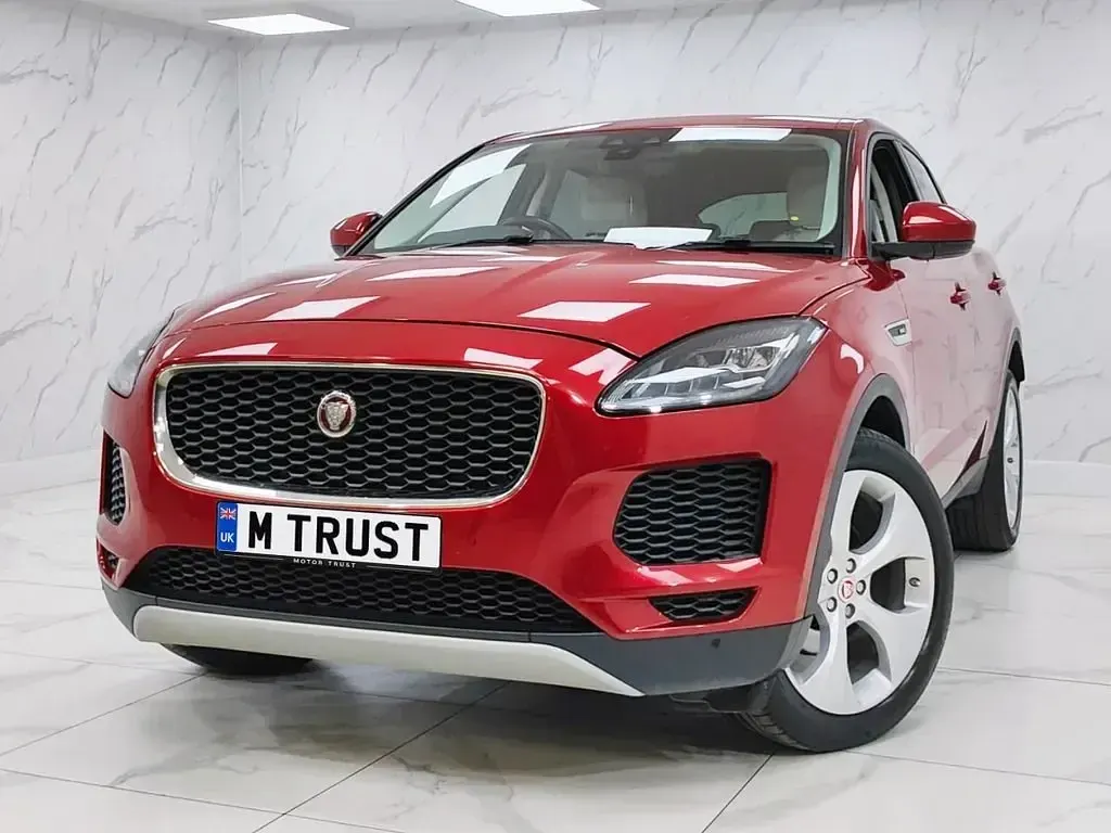 Używany Jaguar E-Pace S 180 KM (132 kW) 2020 Czerwony SUV