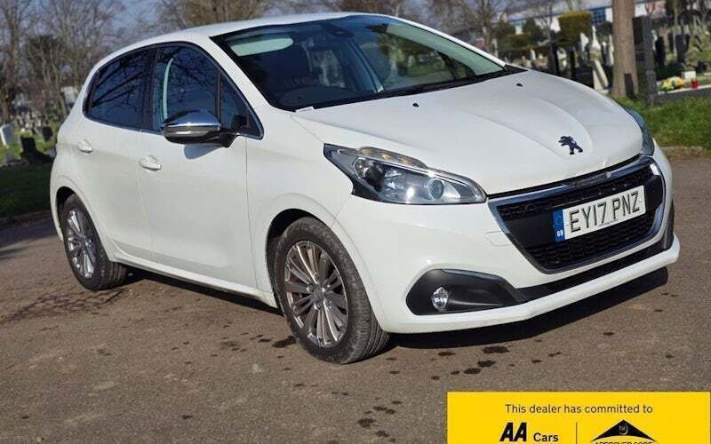 Used 2016 Peugeot 208 Allure Hatchback | £5,980 (Fair price) - Image 1/4