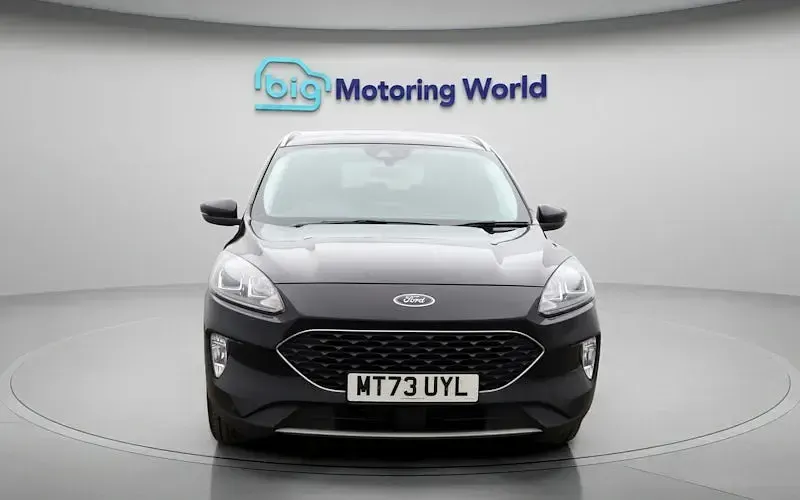 Usado Ford Kuga Zetec 120 HP (88 kW) 2021 SUV