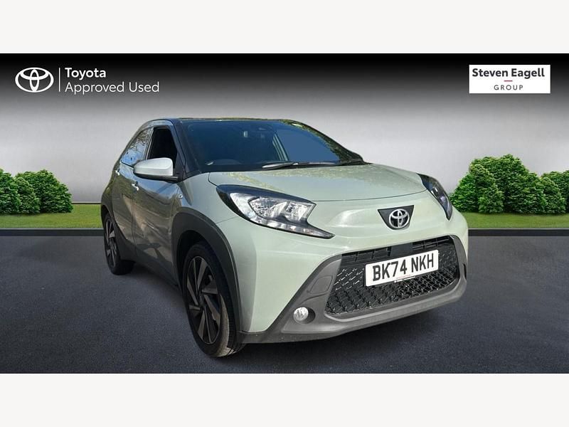 Green Used 2024 Toyota Aygo X SUV | £13,984 - Image 1/3