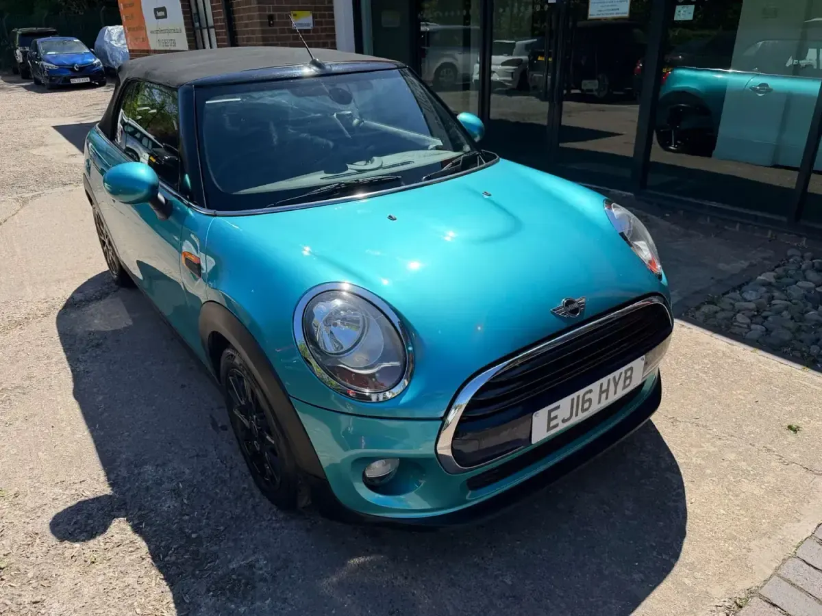 Begagnad Mini Cooper Cabriolet 2016 Turkos Cab