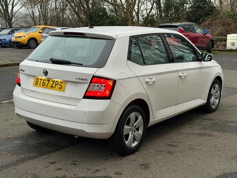 Used Skoda Fabia SE 2018 White Hatchback