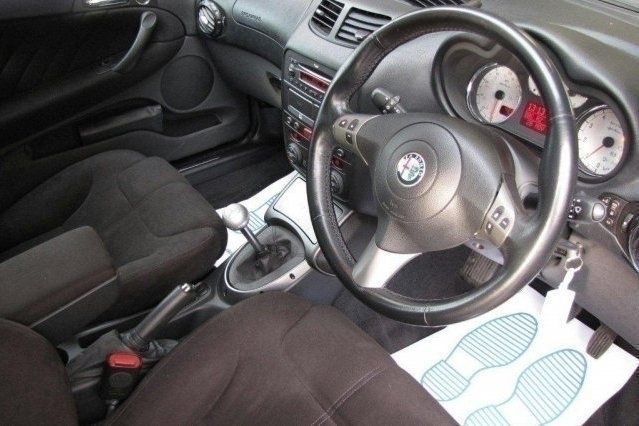 Begagnad Alfa Romeo GT 2007 Sportkupé