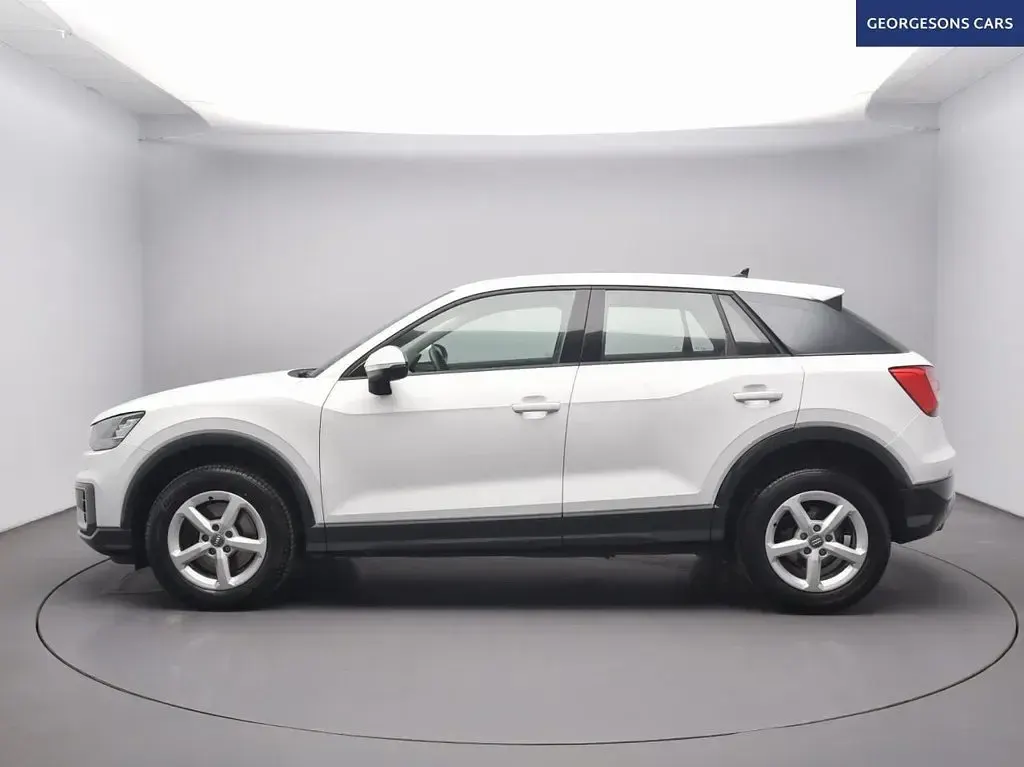 Used Audi Q2 Business 116 HP (85 kW) 2018 White SUV
