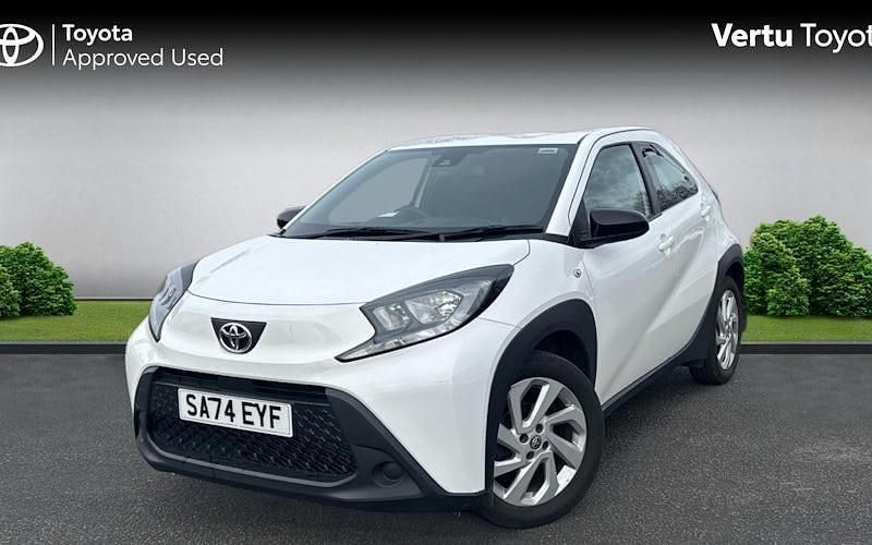 Used Toyota Aygo X PURE 72 HP (52 kW) 2025 SUV