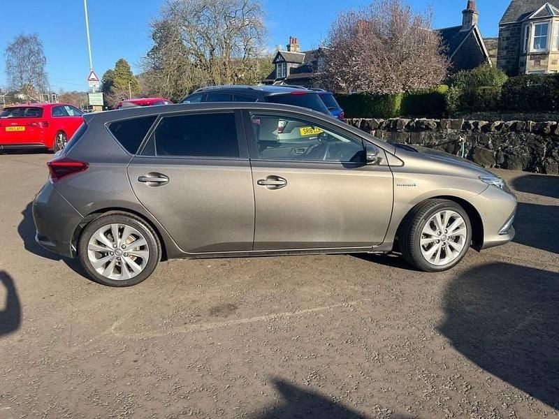 Used Toyota Auris Hybrid 2017 Bronze Hatchback