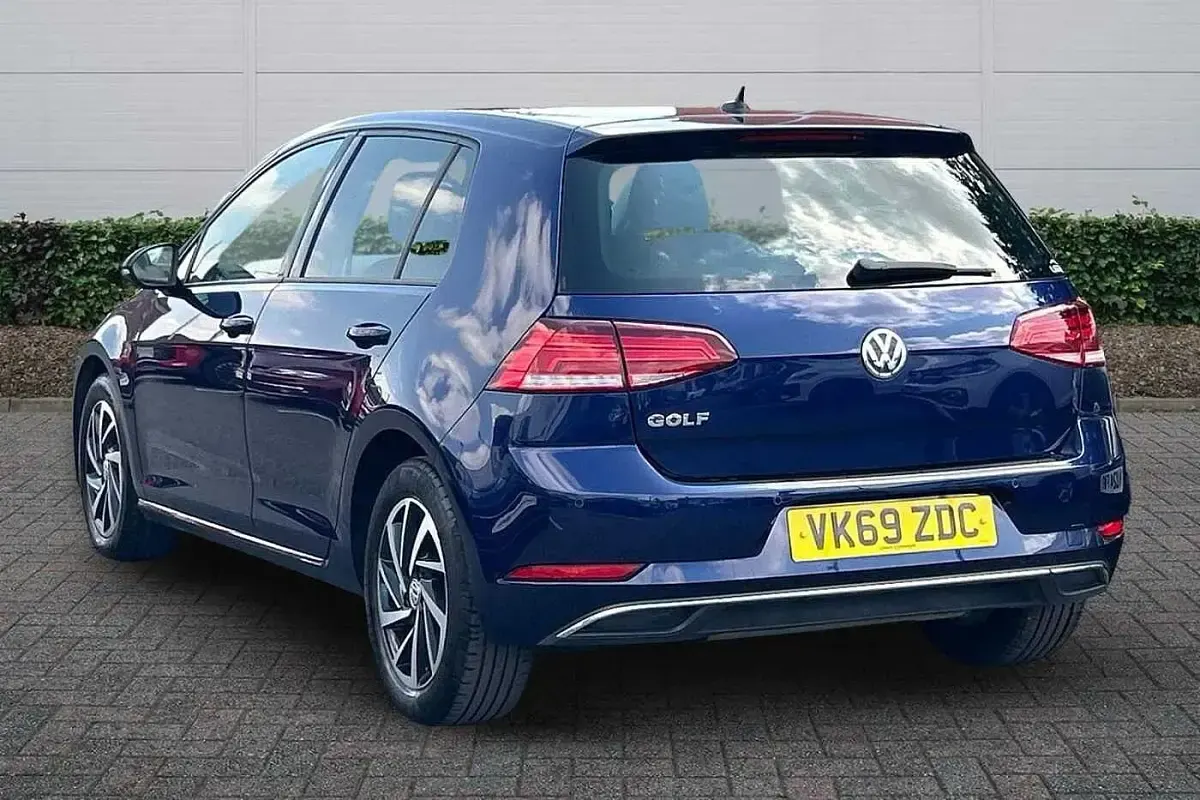 Used VW Golf VII Match 150 HP (110 kW) 2019 Blue Hatchback