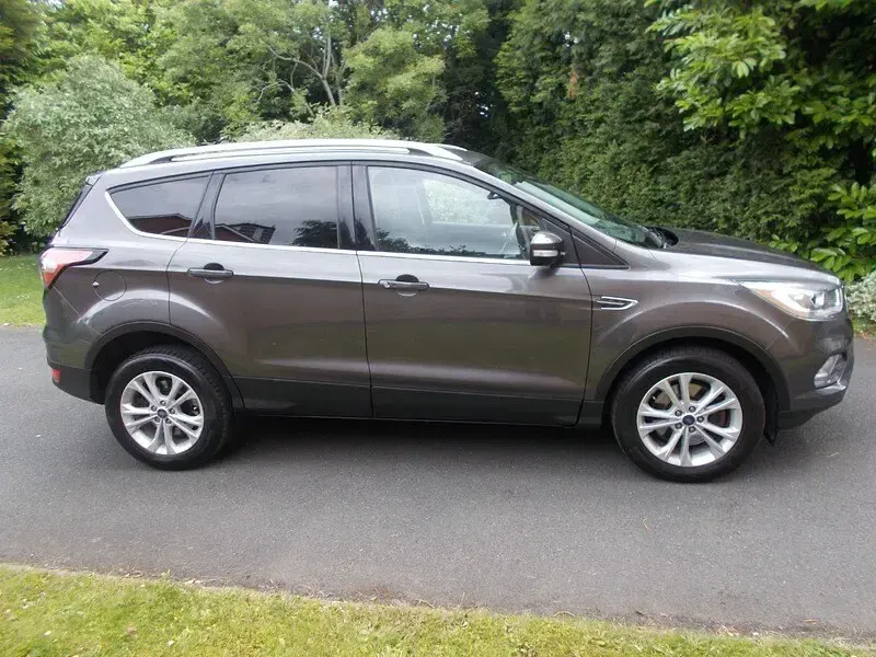 Used Ford Kuga Titanium 120 HP (88 kW) 2017 Grey SUV