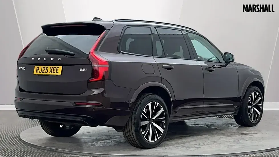 Used Volvo XC90 Plus 250 HP (183 kW) 2025 Red SUV