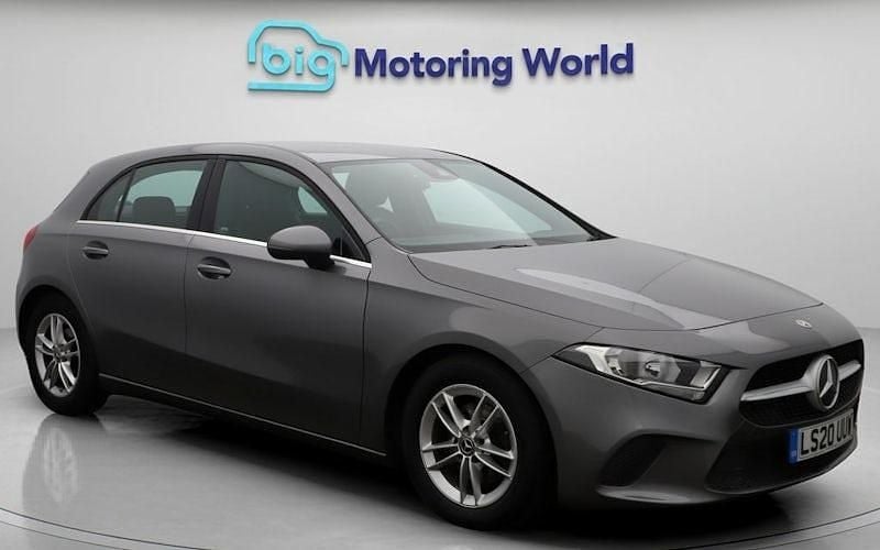 Used 2022 Mercedes A180 SE Hatchback | £16,100 (Super price) - Image 1/4