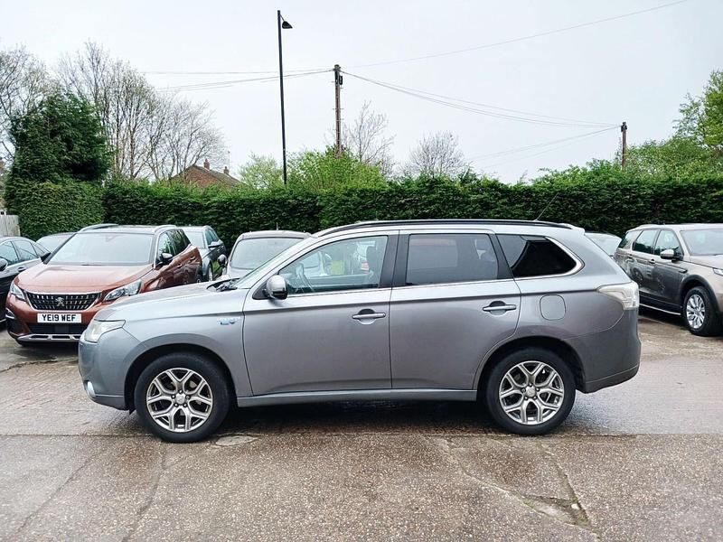 Used Mitsubishi Outlander P-HEV 2015 Grey Estate