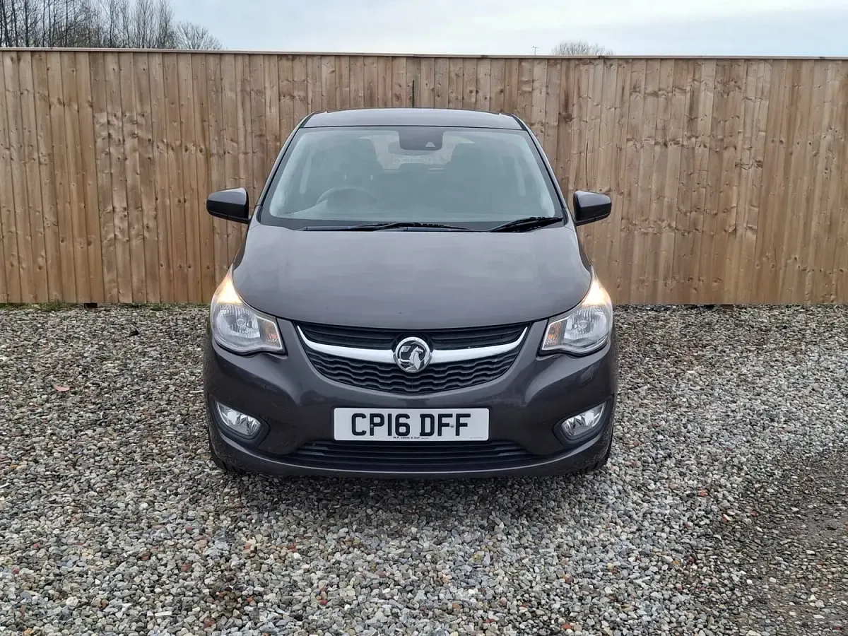 Used Vauxhall Viva 75 HP (55 kW) 2016 Grey Hatchback
