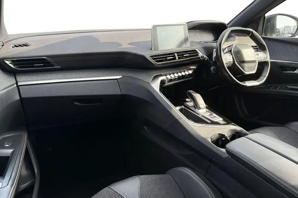 Used Peugeot 5008 Premium 131 HP (96 kW) 2020 SUV