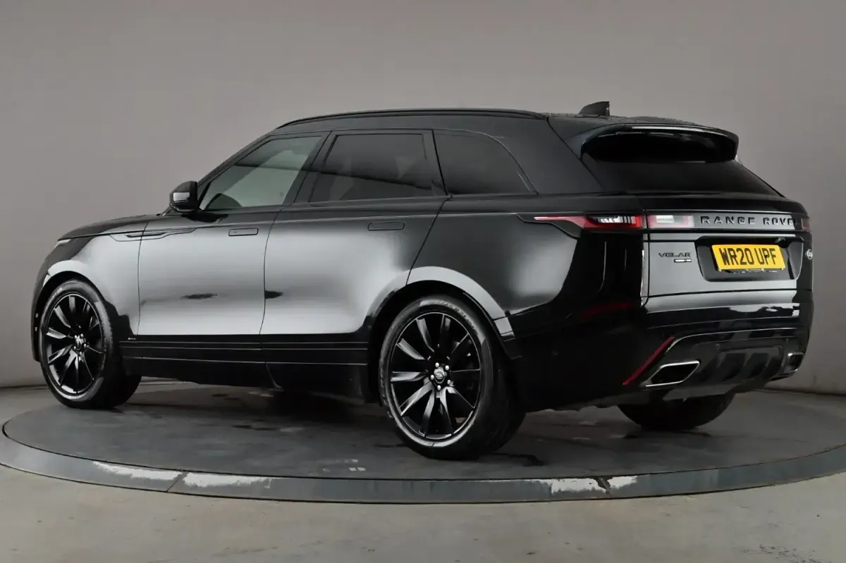 Używany Land Rover Range Rover Velar SE Dynamic 300 KM (220 kW) 2020 Czarny SUV
