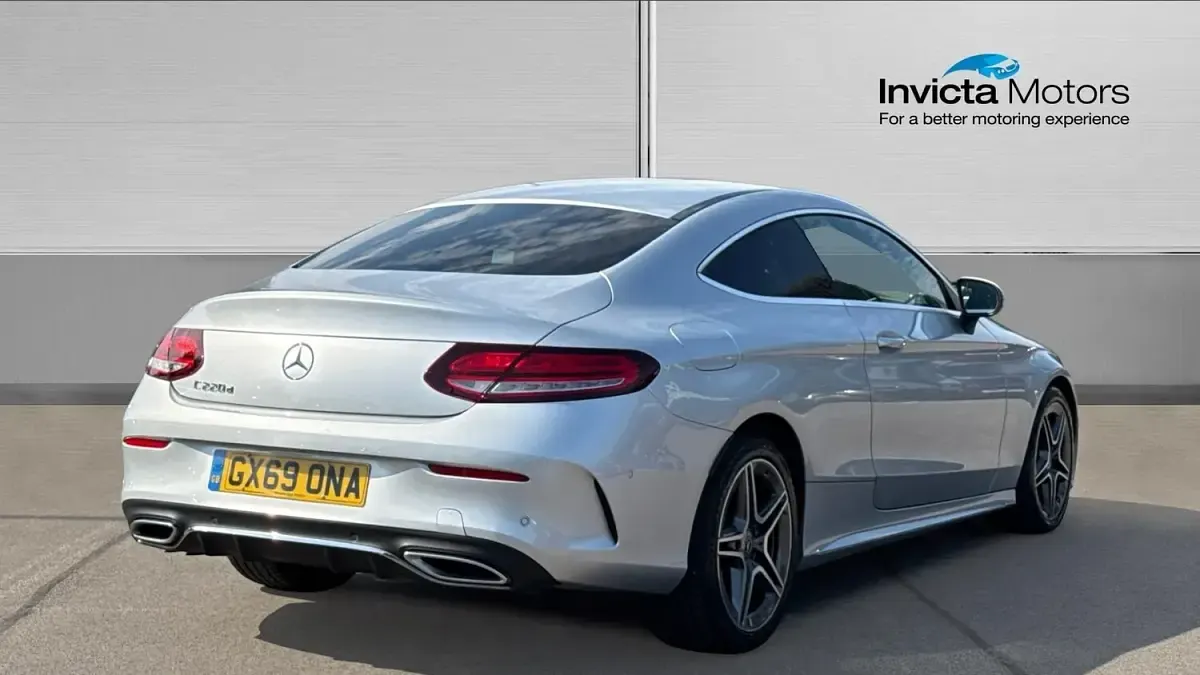 Used Mercedes C220 AMG Line Premium 194 HP (142 kW) 2019 Iridium silver metallic Coupe