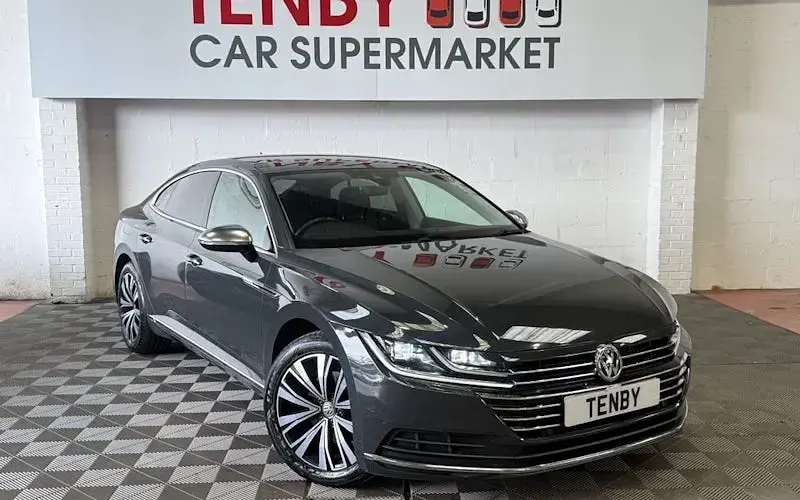 Used VW Arteon Elegance 150 HP (110 kW) 2018 Hatchback