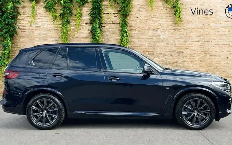 Used BMW X5 M Sport 335 HP (246 kW) 2022 Black SUV