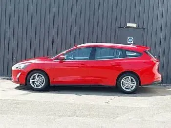 Used Ford Focus Zetec 125 HP (91 kW) 2022 Red Estate