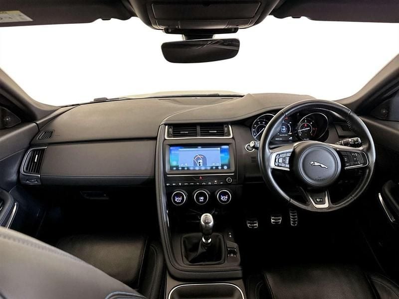 Used Jaguar E-Pace R-Dynamic 150 HP (110 kW) 2019 White SUV