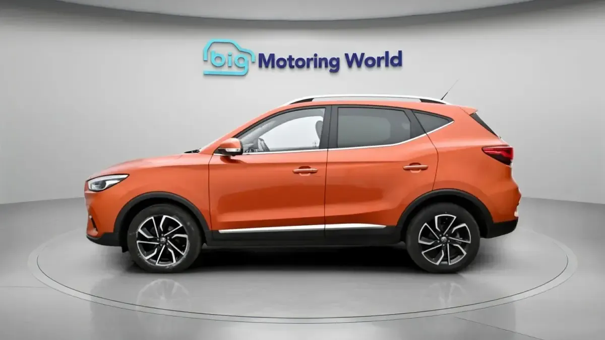 Usado MG ZS Exclusive 106 HP (77 kW) 2023 Laranja SUV