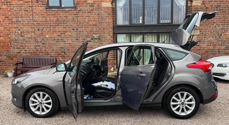 Brown Used 2016 Ford Focus Titanium Hatchback | £3,995 (Fair price) - Image 1/4