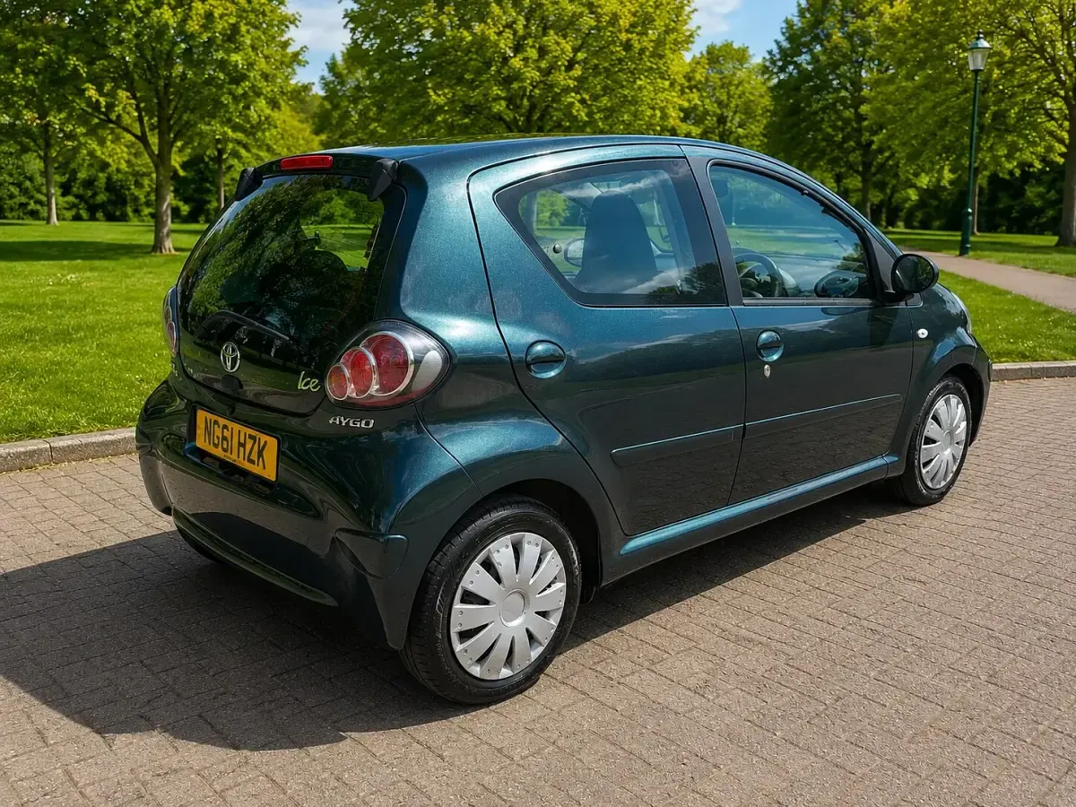 Used Toyota Aygo 2012 Green Hatchback