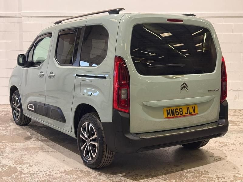 Used Citroën Berlingo Flair 130 HP (95 kW) 2019 Green MPV