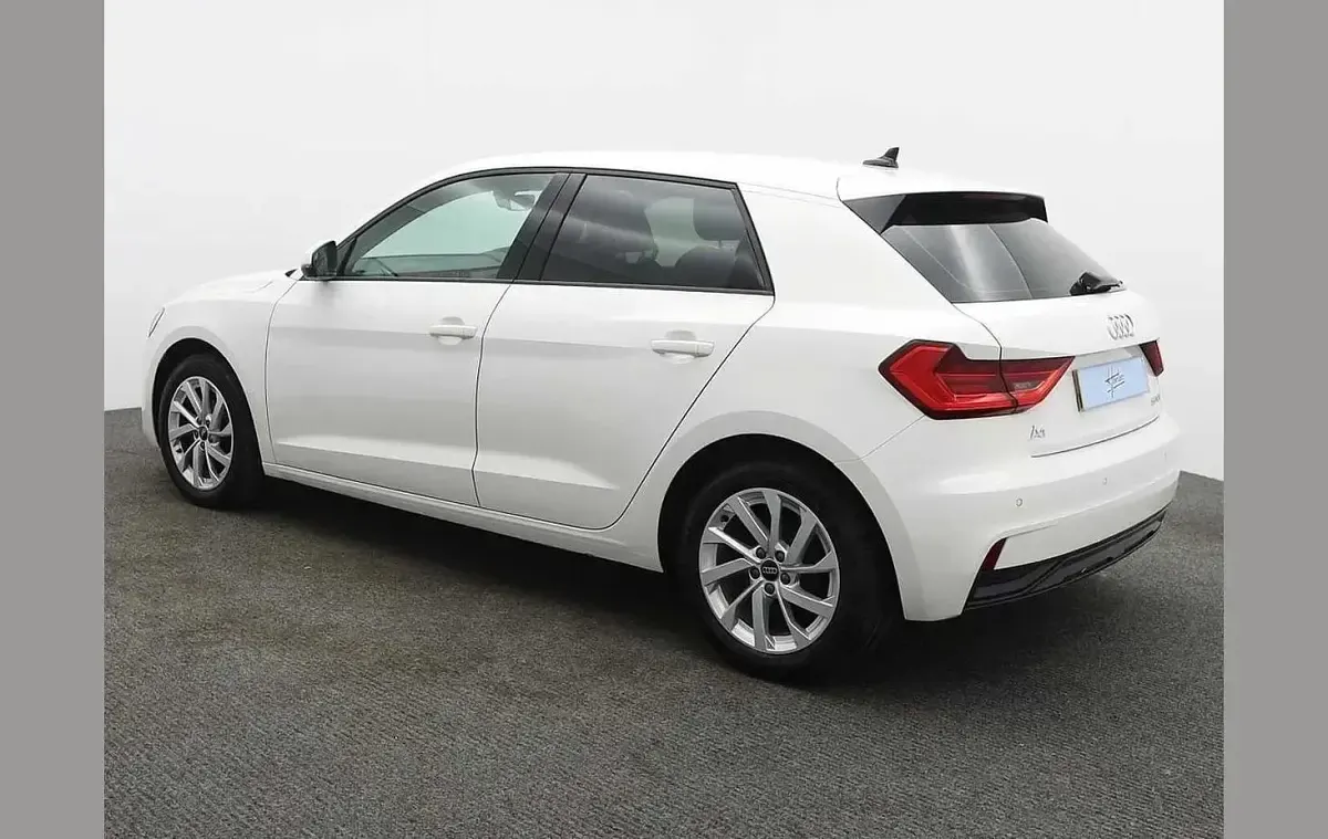Used Audi A1 Sport 94 HP (69 kW) 2023 White SUV