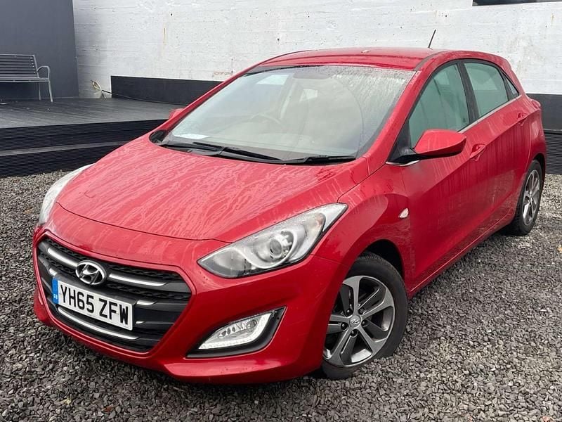 Used Hyundai i30 SE 2015 Red Hatchback