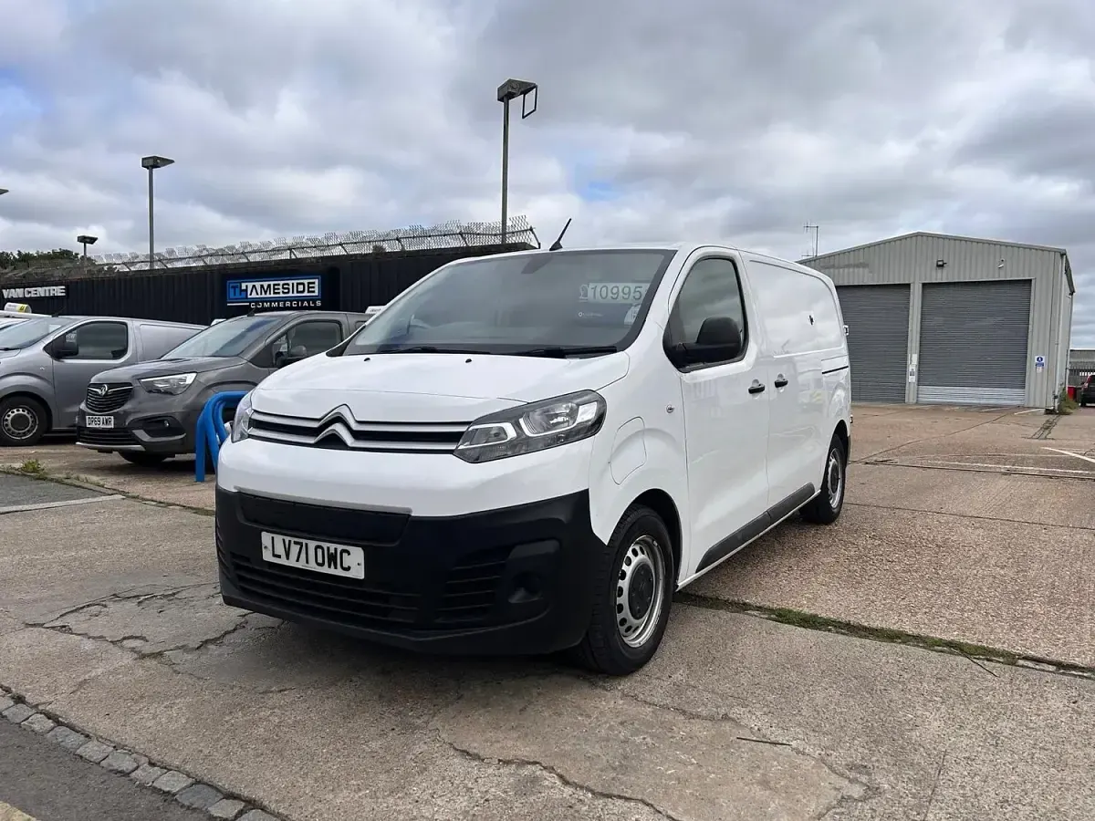 Used Citroën Dispatch 100 kW (136 HP) 2021 White MPV