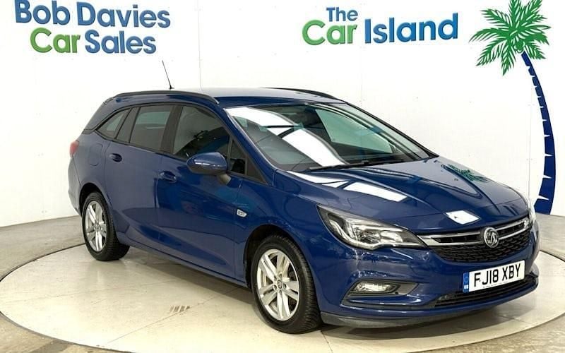 Blue Used 2018 Vauxhall Astra Design Edition Estate | £7,200 (Fair price) - Image 1/4