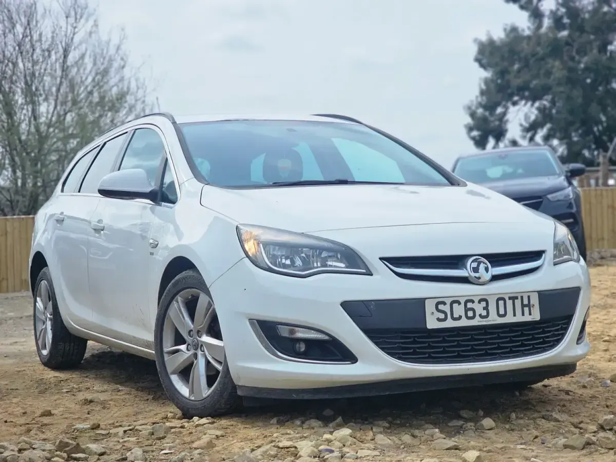 Używany Vauxhall Astra SRi 2014 Biały Kombi