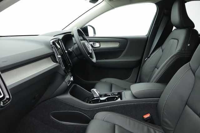 Usado Volvo XC40 Plus 161 HP (118 kW) 2026 SUV